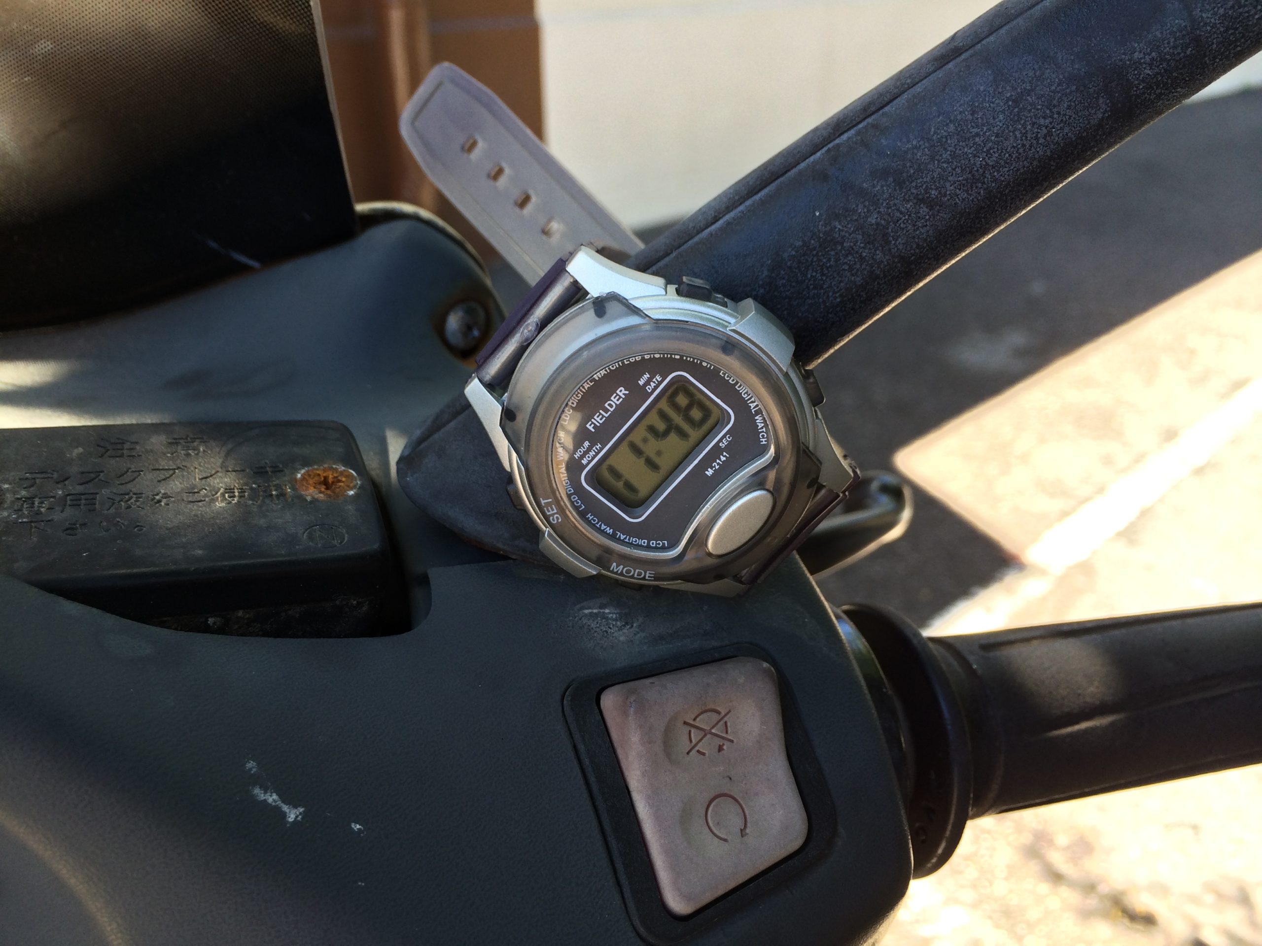 バイクに時計をつけるといいよ。